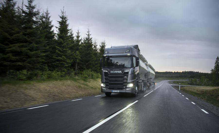  Scania R 730 6x2 Highline 2016 года  (фото 4 из 13)